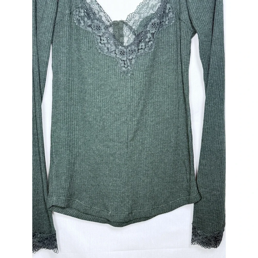 Free People top grunge
